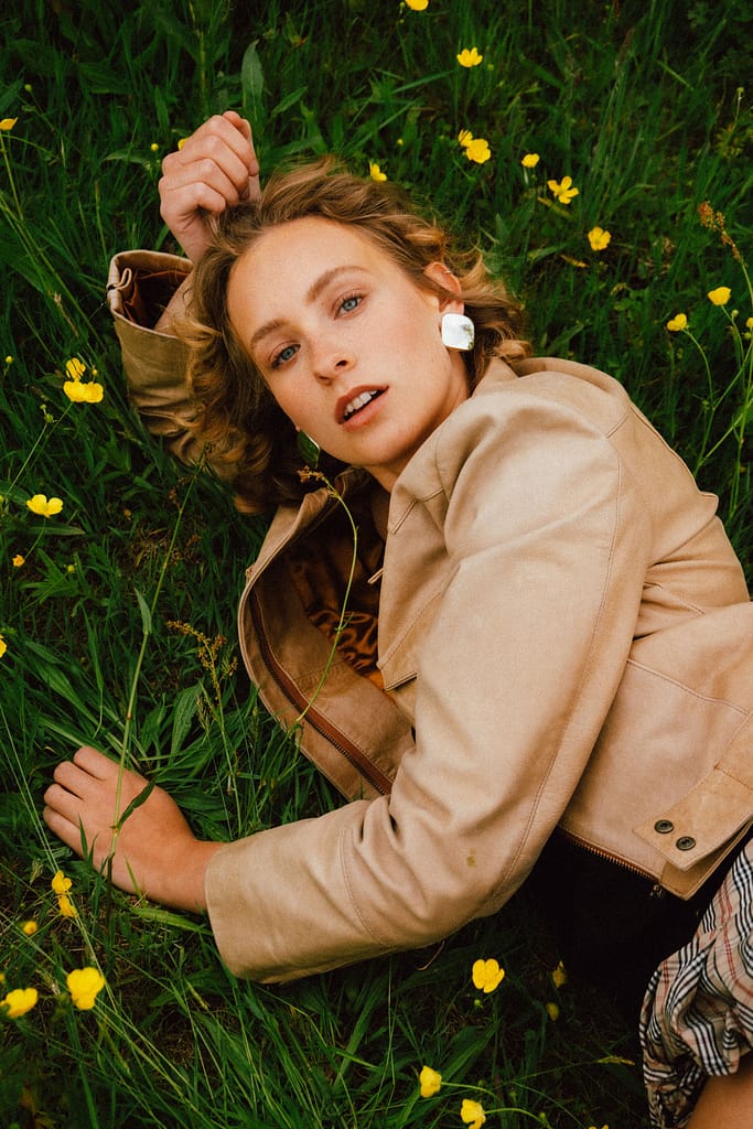 Female model Viola based in The Netherlands available for bookings at KKH Management