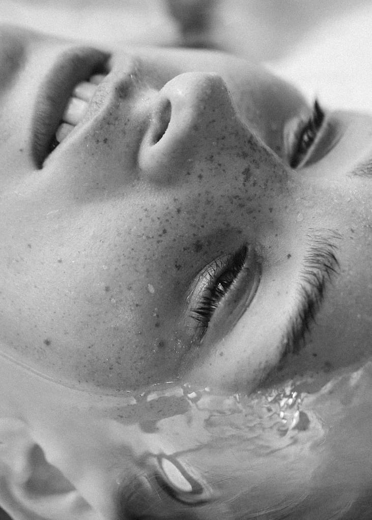 Female model Viola based in The Netherlands available for bookings at KKH Management