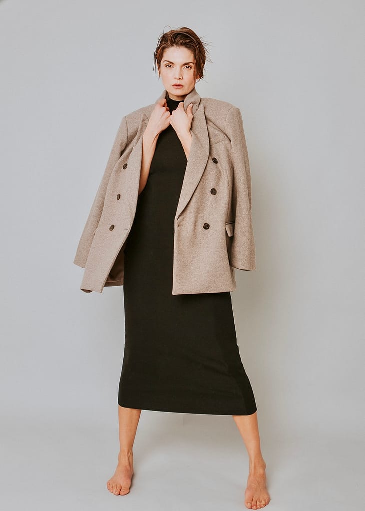 Female model Leontine based in The Netherlands available for bookings at KKH Management