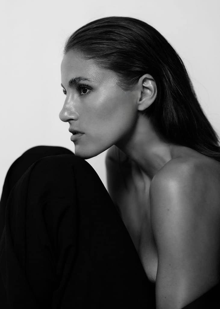 Female model Michelle based in Germany available for bookings at KKH Management